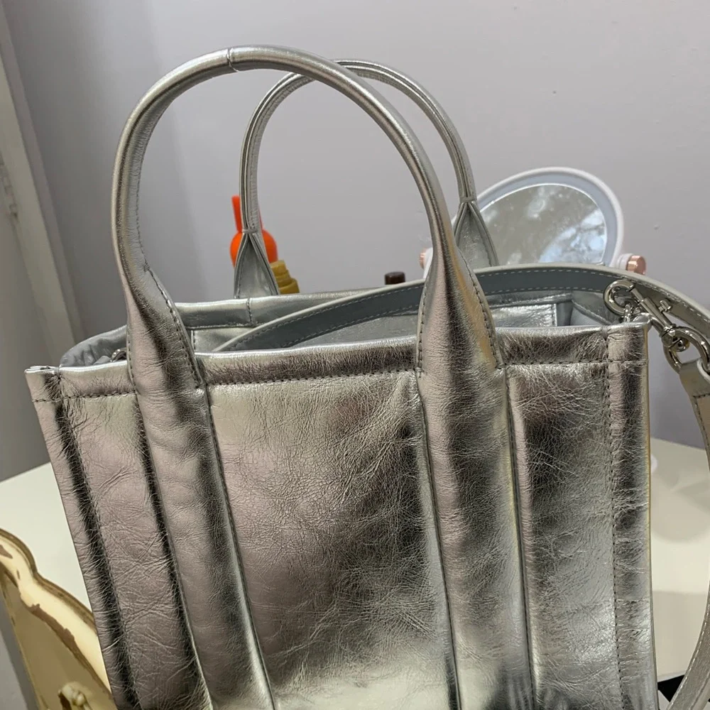 Marc Jacobs Silver Crossbody Bag - Picture 5 of 8